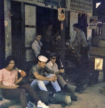  ( Day trip from S'Pore to Malaya 1970 ) SEATED : Heather Caulfield, Jerry Caulfield, Cheryl French. BACKGROUND :  John Pepino (seated) and Brian Ashcroft (standing). 